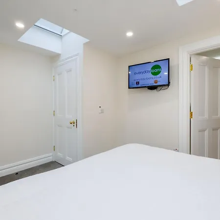 Sandbury Town House Couette-café