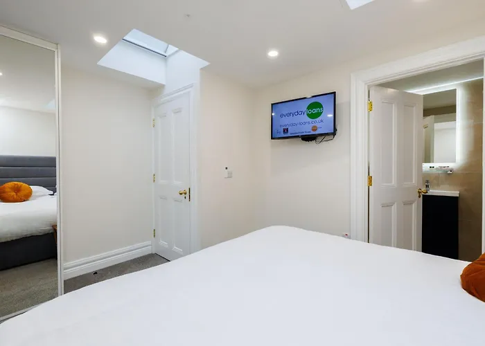 Sandbury Town House Bed & Breakfast