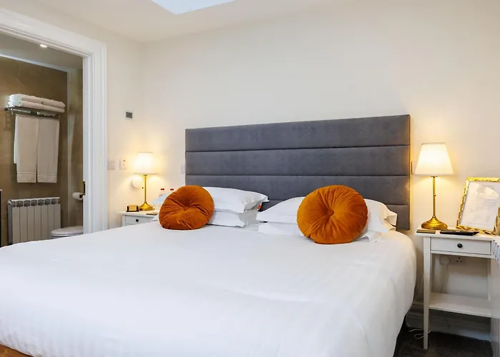 Sandbury Town House Bed & Breakfast